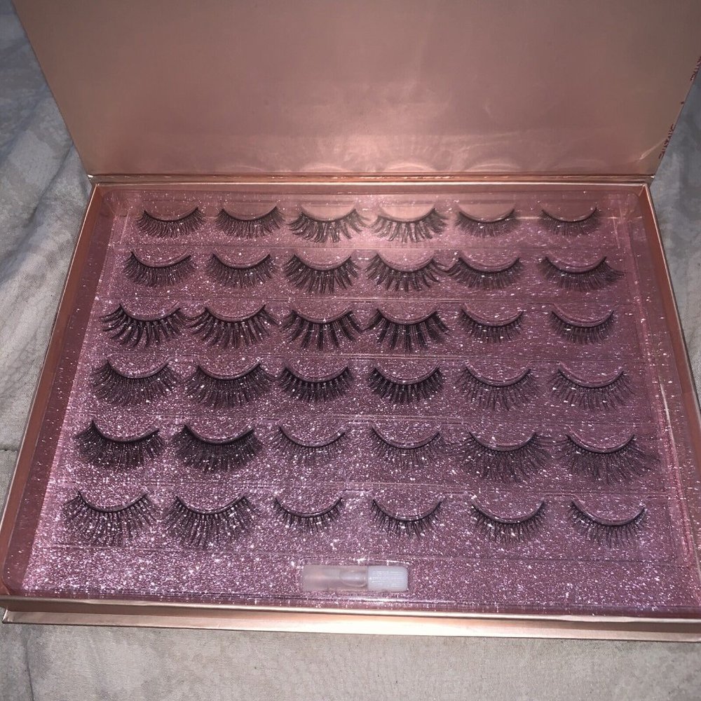 Manna Kadar lash glossary set of 18 false lashes